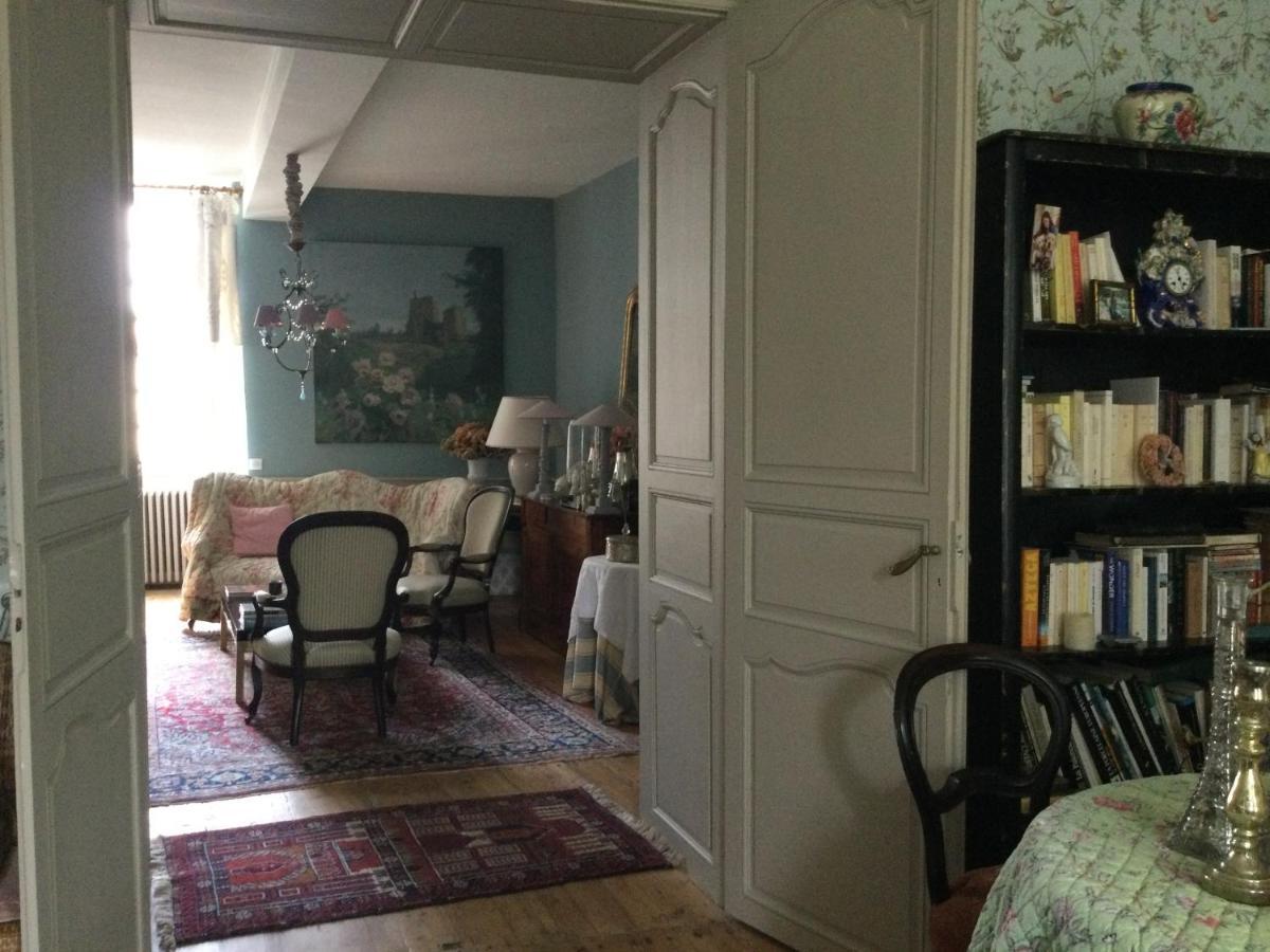 L'Orangerie Du General Bed and Breakfast Saint-Jean-dʼAngély Exteriör bild